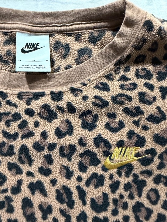 Nike Leopard Print Crewneck Sweatshirt - Brown/Black with Gold Accent - Picture 3 of 7